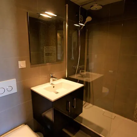 Renove Pour 6 Personnes, Centre, Tv, Wifi, Lits Faits, Sud-ouest - Fr-1-314-124